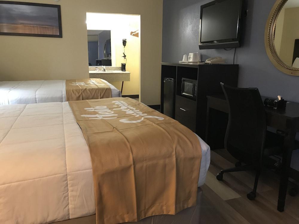 Days Inn By Wyndham Greensboro Airport Ngoại thất bức ảnh
